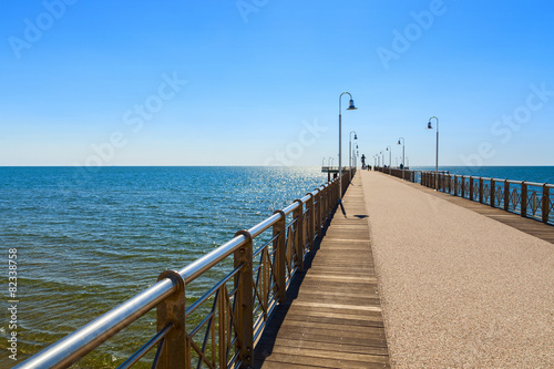 Naklejka na szybę tonfano pier