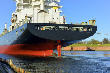 Papier Peint - Polska, Port Gdański, rufa dużego statku transportowego