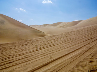  desert of Huacachina, Peru