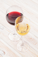 Red and white wine glasses