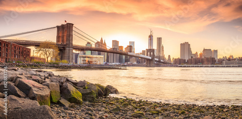 Naklejka - mata magnetyczna na lodówkę Brooklyn Bridge at sunset