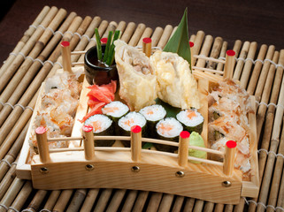 Poster - Assorted sushi set