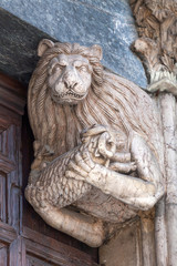 Poster - Statue of a Lion holding a Lamb at Monza Cathedral