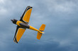 Flugzeug - Modellflugzeug - Kunstflugzeug.