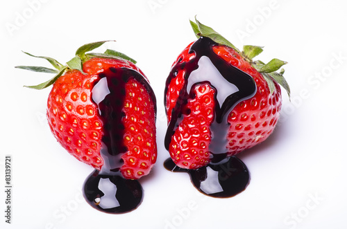 Fragole Con Glassa Di Aceto Balsamico Stock Photo Adobe Stock