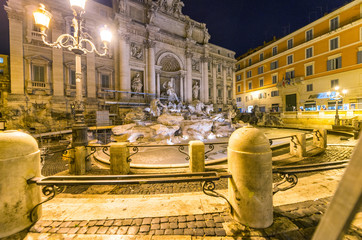 Poster - Trevi square at night, Rome