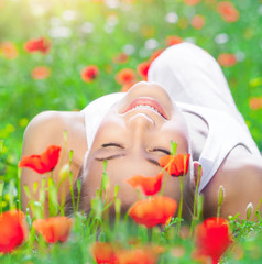 Sticker - Relaxation on poppy flower field