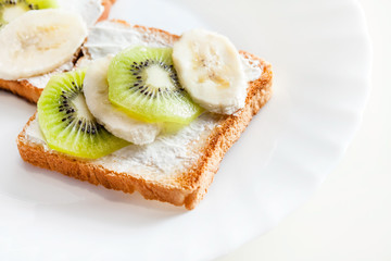 Wall Mural - toast with kiwi and banana