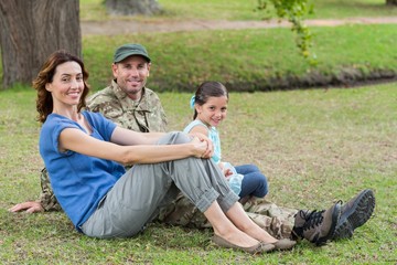 Poster - Handsome soldier reunited with family 