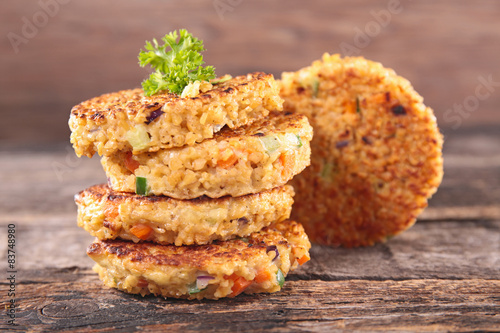 Fototapeta na wymiar quinoa cake with vegetables