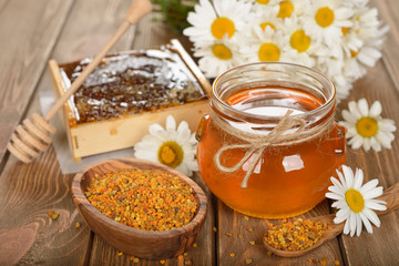 Wall Mural - Honey, chamomile and pollen