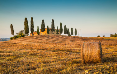 Wall Mural - Tuscany landscape with farm house at sunset, Val d'Orcia, Italy