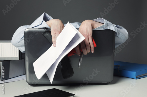 Avoir Images Femme Epuisee Au Bureau Buy This Stock Photo And Explore Similar dernière par