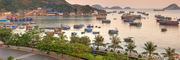 Sticker - Cat Ba island colourful boats