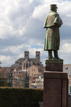 Statue Du Général Mangin / Cathédrale - Verdun - France