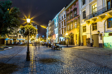 Wall Mural - Rynok Square in Lviv at night