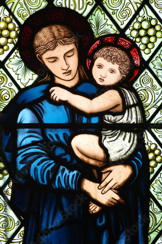 Fototapeta na wymiar Mother Mary with Jesus in her arms