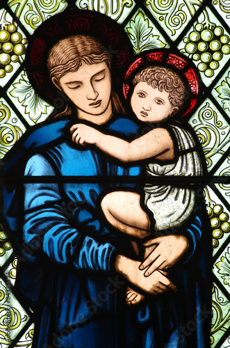 Obraz w ramie Mother Mary with Jesus in her arms