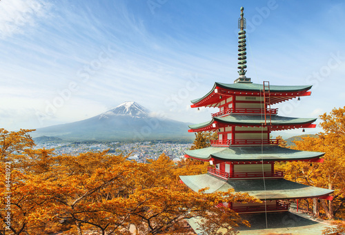 Dekoracja na wymiar  mt-fuji-z-czerwona-pagoda-w-sezonie-jesiennym-w-japonii