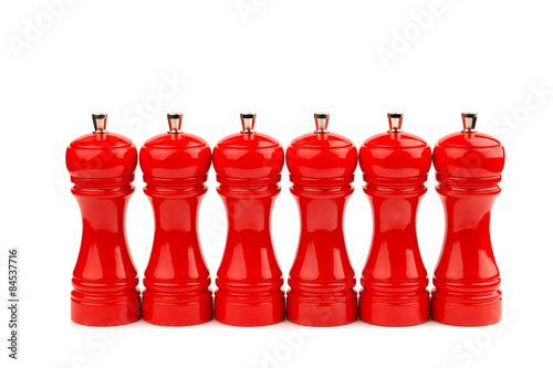 Fotografía red pepper mill isolated on white background