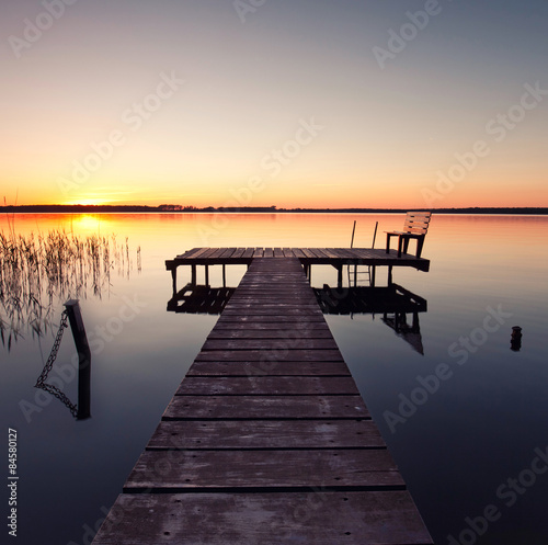 Fototapeta na wymiar Seenlandschaft und Steg