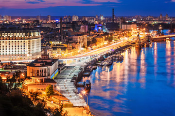 Canvas Print - Evening aerial scenery of Kyiv, Ukraine