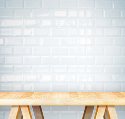 Aufkleber - Empty wood modern table and white ceramic tile wall in backgroun
