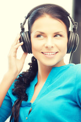 Canvas Print - woman with headphones