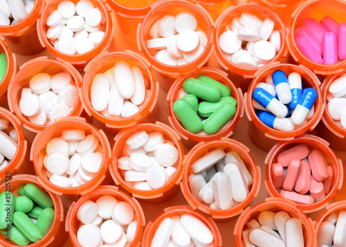 Fotografía Frascos de medicamentos de venta con receta