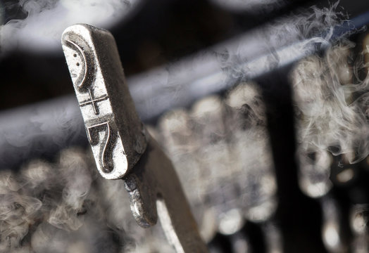 7 hammer - old manual typewriter - mystery smoke