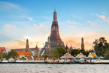 Wat Arun - The Temple Of Dawn In Bangkok, Thailand