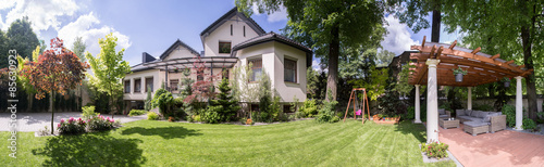 Fotomural Exclusive residence with beauty gazebo