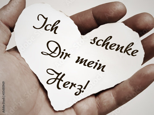 Papierherz Ich schenke Dir mein Herz! StockFoto Adobe Stock