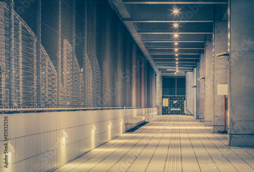 Fotografie, Tablou Perspective of corridor in the modern office building