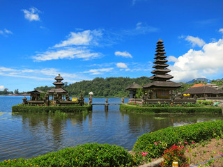 Wall Mural - Bali water temple on lake, Indonesia