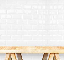 Aufkleber - Empty wood modern table and white ceramic tile wall in backgroun