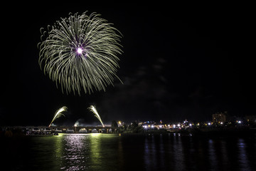 Wall Mural - Fuegos artificiales