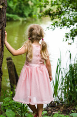 little girl back view