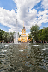 Wall Mural - Admiralty building and fountain in the garden in Saint Petersbur