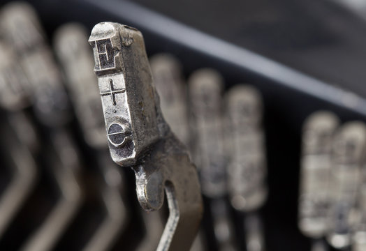 E hammer - old manual typewriter
