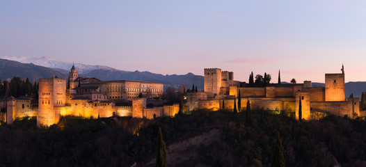 Wall Mural - Beautiful Alhambra palace and surrounding mountains in Granada, Spain