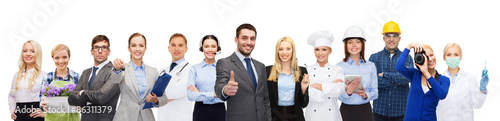 Fotografía happy businessman over professional workers