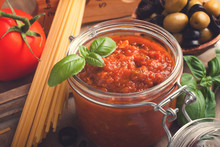 Ingredients For Spaghetti With Tomato Sauce
