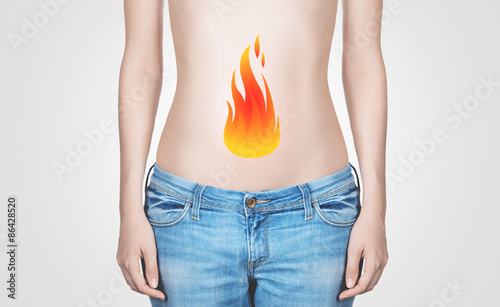 Plakat Żołądek kobieta z zapaleniem żołądka płomienia