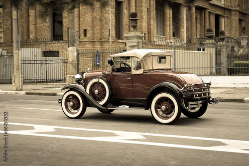 ford-model-a-deluxe-cabriolet