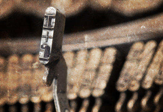 I hammer - old manual typewriter - warm filter