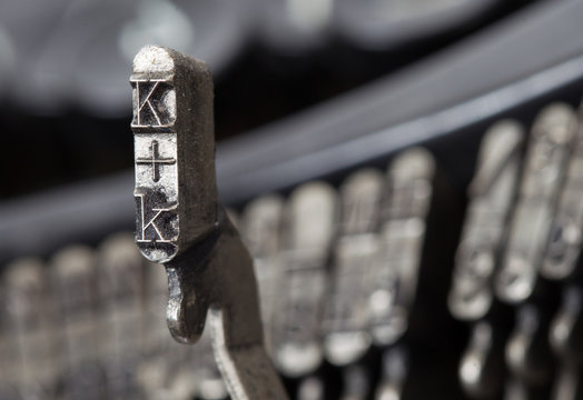 K hammer - old manual typewriter