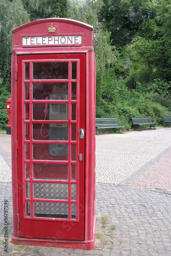 Nowoczesny obraz na płótnie Czerwona budka telefoniczna