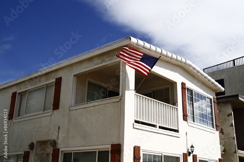 家 星条旗 アメリカ西海岸 青空 Stock 写真 Adobe Stock