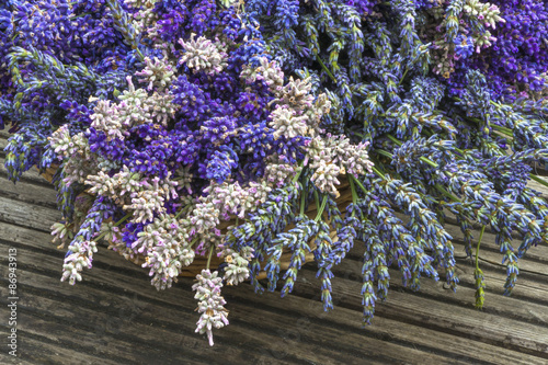 Fototapeta na wymiar A basket filled with fresh lavender